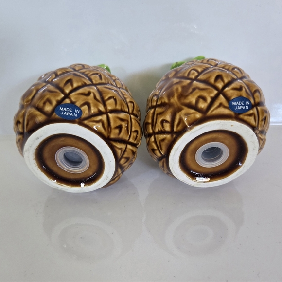 Vintage Ceramic Pineapple Salt And Pepper Shakers 3” Tall - Picture 4 of 4